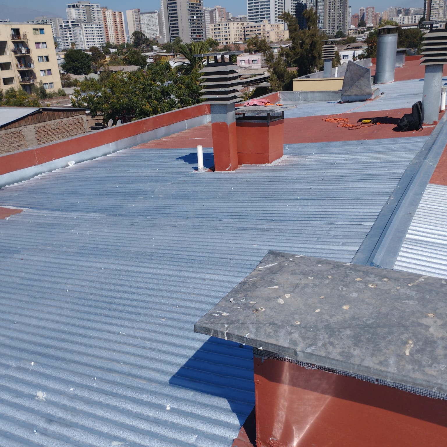 Mantención de techumbre y cambio de planchas